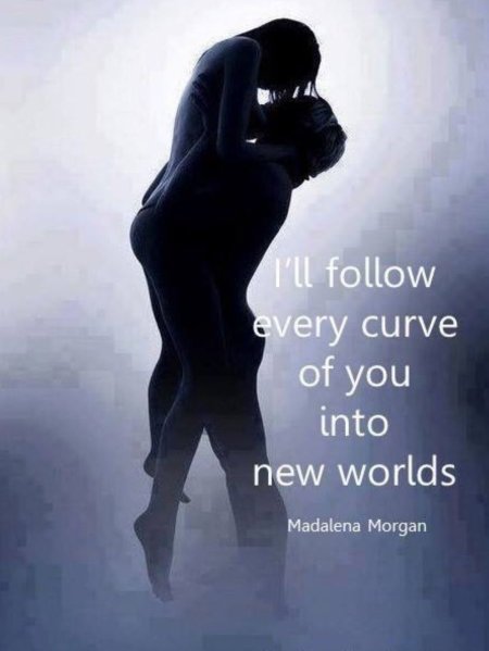 Девушка обнимает тень