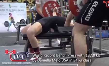 Даниэлла Мело пауэрлифтинг фото