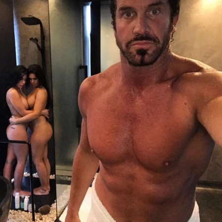 Дэн Билзерян+18