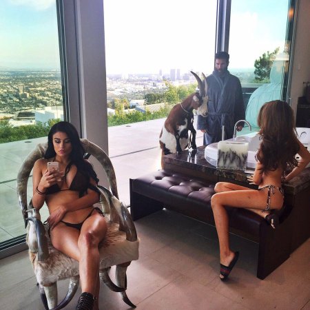 Дом Дэн Билзериан