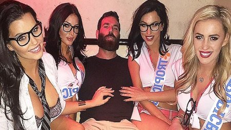 Дэн Билзериан +18