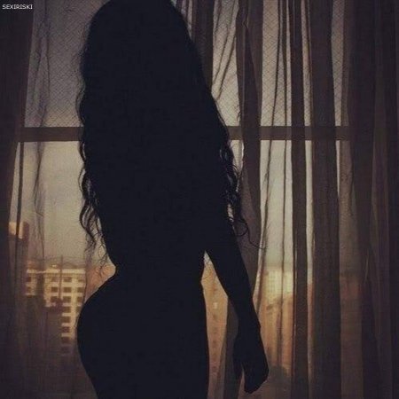 Брюнетки с длинными волосами