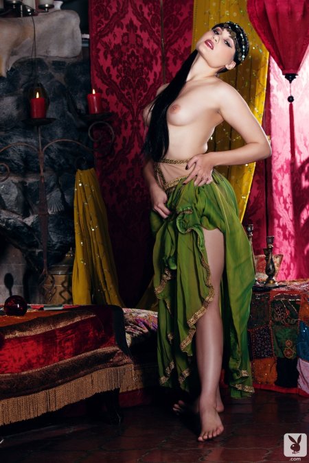 Голые молодые цыганки фото