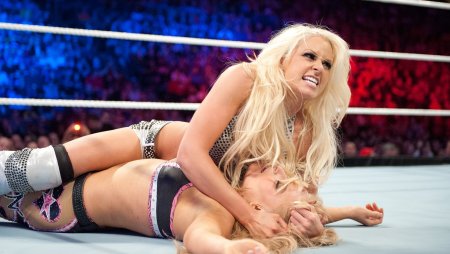 Миз и Марис реслинг