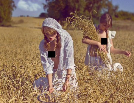 Молодые девки в деревне