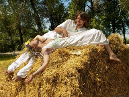 Деревенский сеновал