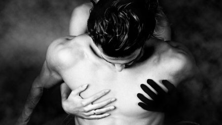 Мужчина сзади