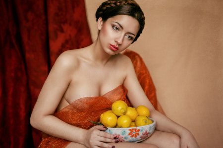 Фотосессия с лимонами девушка