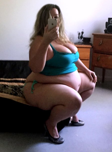 Толстая девушка