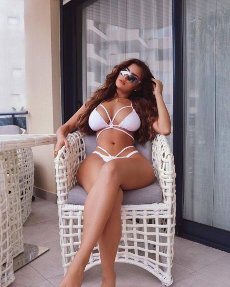 Фотомодель деми Роуз