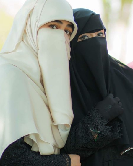 Никаб Муслима корейские