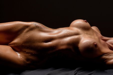 Красивое голое тело женщины