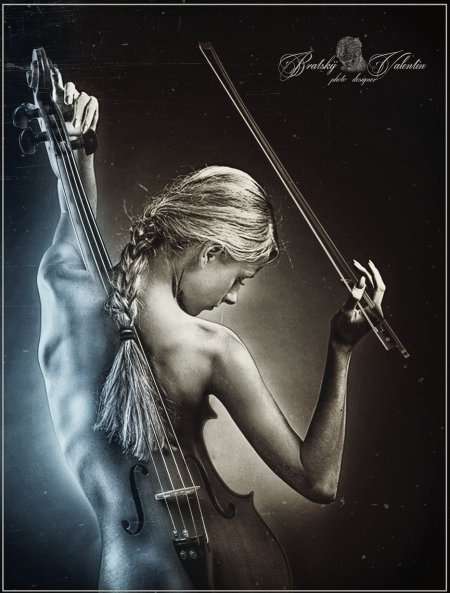 Девушки со скрипкой