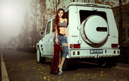 Гелик и девушка