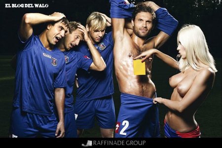 Фото голых известных футболистов