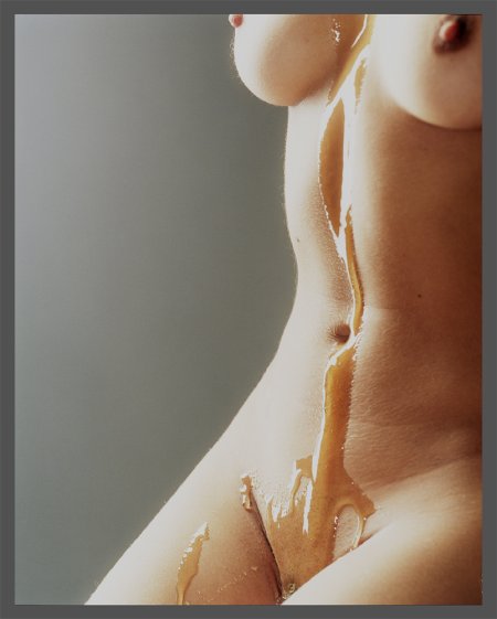 Красивые голые женские животики