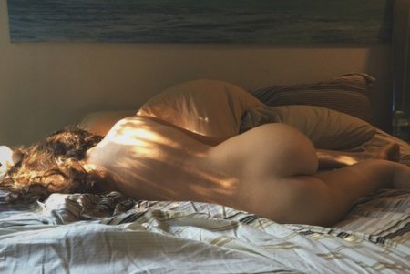 Спящие голенькие девушки