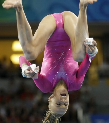 Гимнастки без