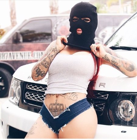 Девушка гангста