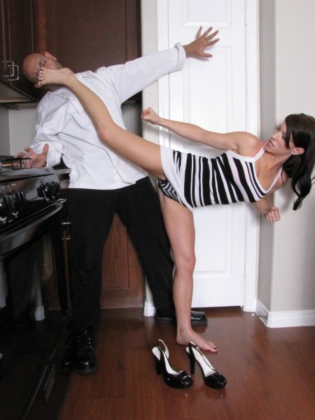 Карате герл Мартиал КИК фэйс