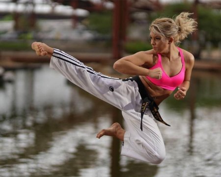 Сара Дамьянович карате