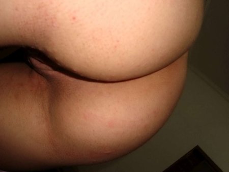 Хвастает писечкой частное