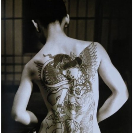 Японские татуированные девушки