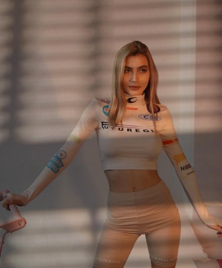 Девушка Литвина Михаила Алина Брагина