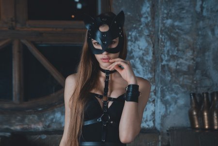 Девушка кошка