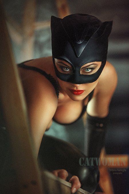 Девушка кошечка