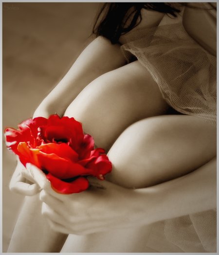 Женское тело в цветах