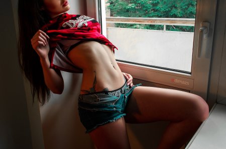 Девушки в шортах расстегнутых