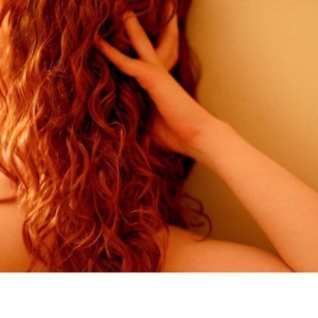 Рыжая со спины