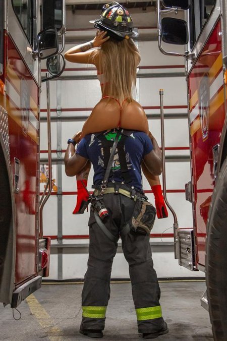 Календарь 2024 пожарные девушки