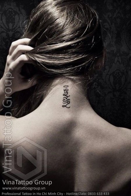 Тату на затылке для девушек