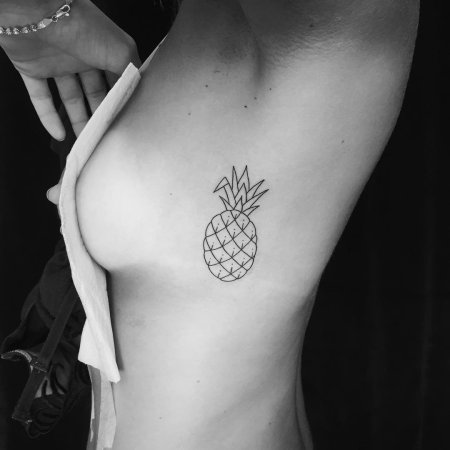 Тату на грудь небольшие