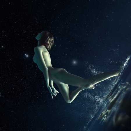 Космическая девушка эро