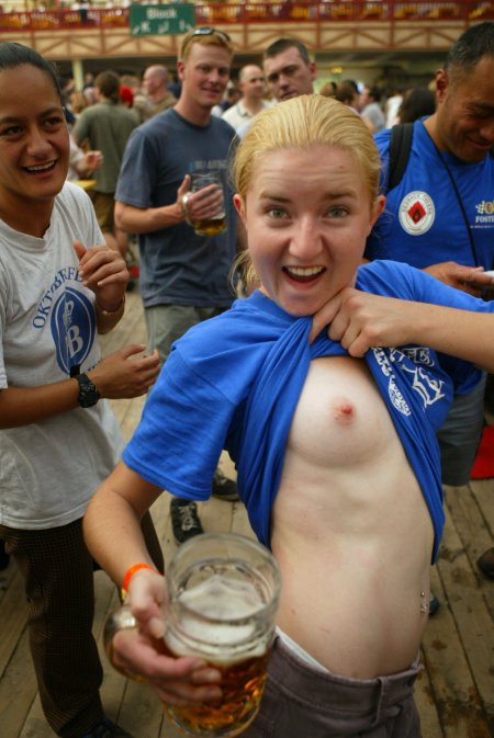 Голые фестиваль Октоберфест