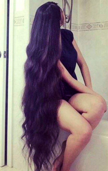 Девушки с очень длинными волосами