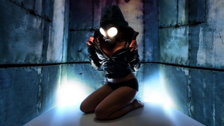 Связанные красивые девушки