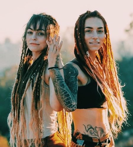 Тинейджеры с дредами откровенно