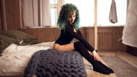 Фотосессия кудрявая девушка