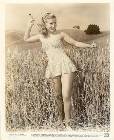 Присцилла Лейн