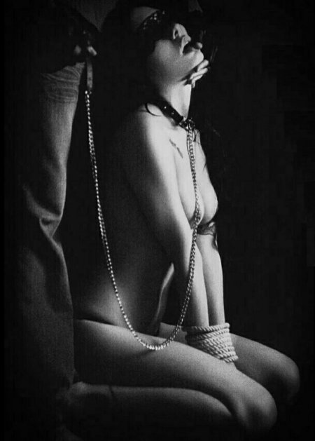 Красивые девушки рабыни