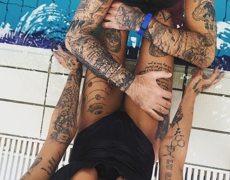 Леся фак и Айза