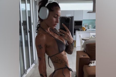 Новая девушка Гуфа