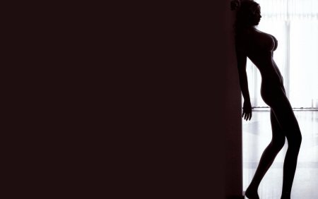 Эротичные обои в чёрных тонах