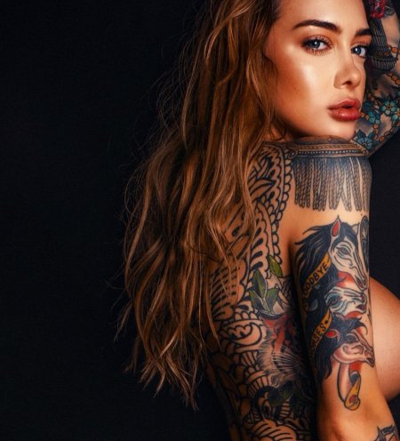 Паула Левина Tattoo model