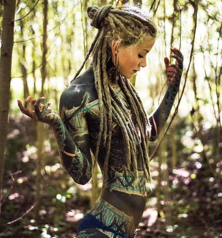 Тату модель anuskatzz