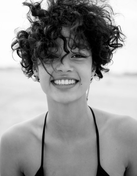 Короткие кудрявые волосы